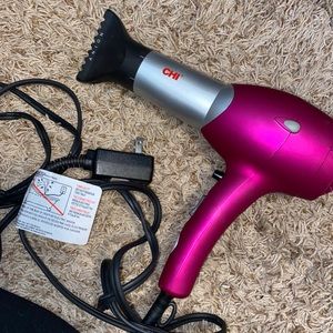Chi Low EMF blow dryer